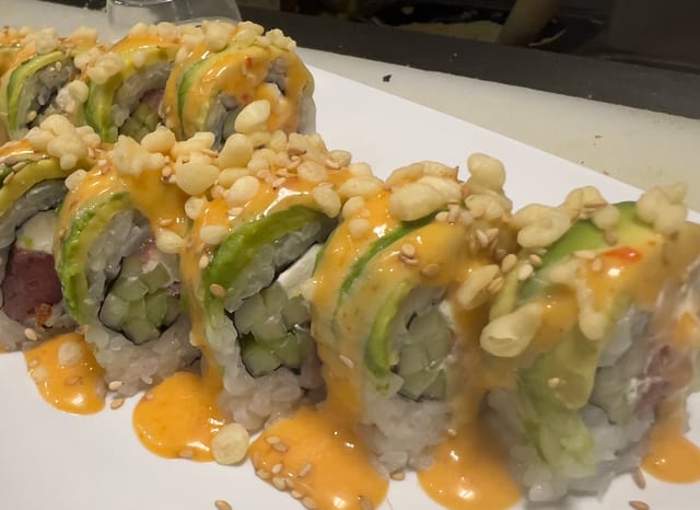 --Yum Yum Roll--.