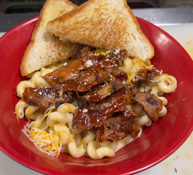 BBQ Mac-N-Cheese.