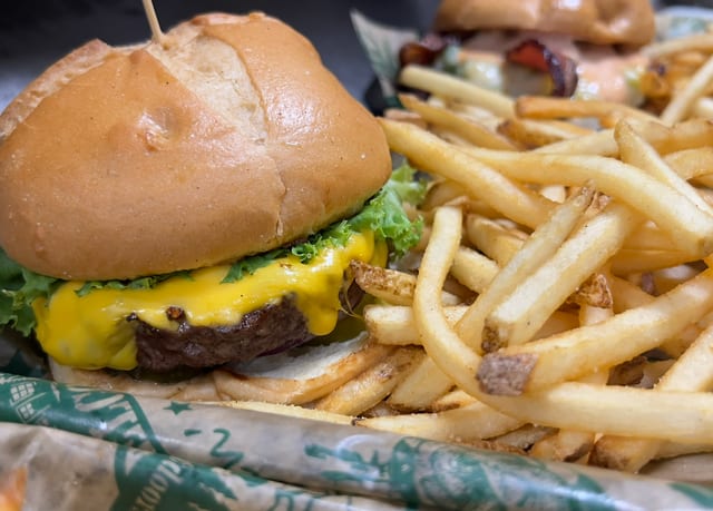 Classic Burger.